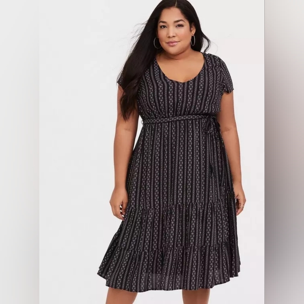 torrid Black Printed Midi Dress